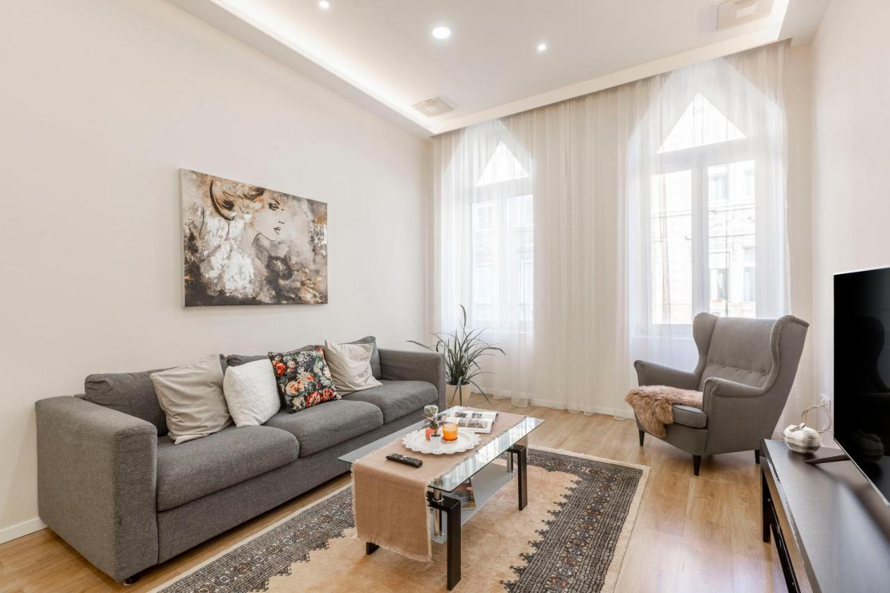 Exclusive Csengery Residence In The Heart Of Budapest Bagian luar foto